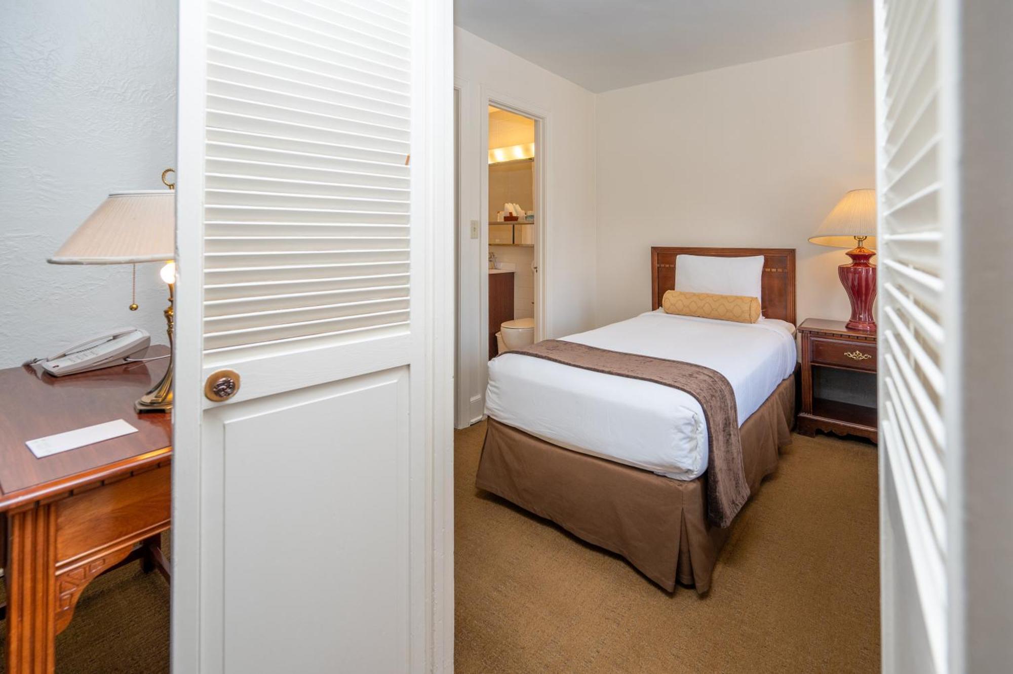 The Baroness Hotel Seattle Zewnętrze zdjęcie